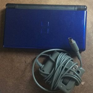 Nintendo ds lite and charger